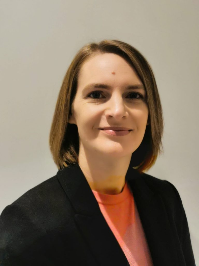 Dr Julia Baines