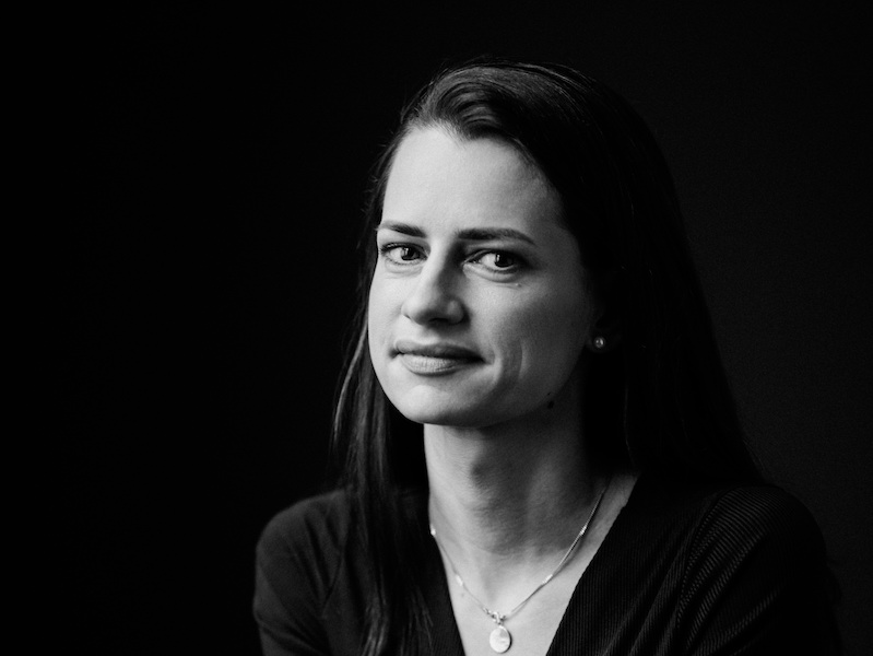 Zsuzsa Kecsmar 